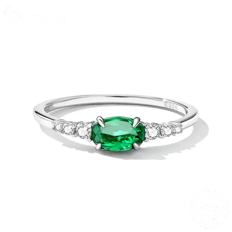 Sterling Silver Gemstone Ring - Sparkle with Elegance! Stunning green zirconium accent for women. Ideal for weddings, bridal events, and gifts. Shop now!
"خاتم بجوهرة بسيطة من الفضة الاسترليني للنساء - أضئي بأناقة! تفاصيل مذهلة