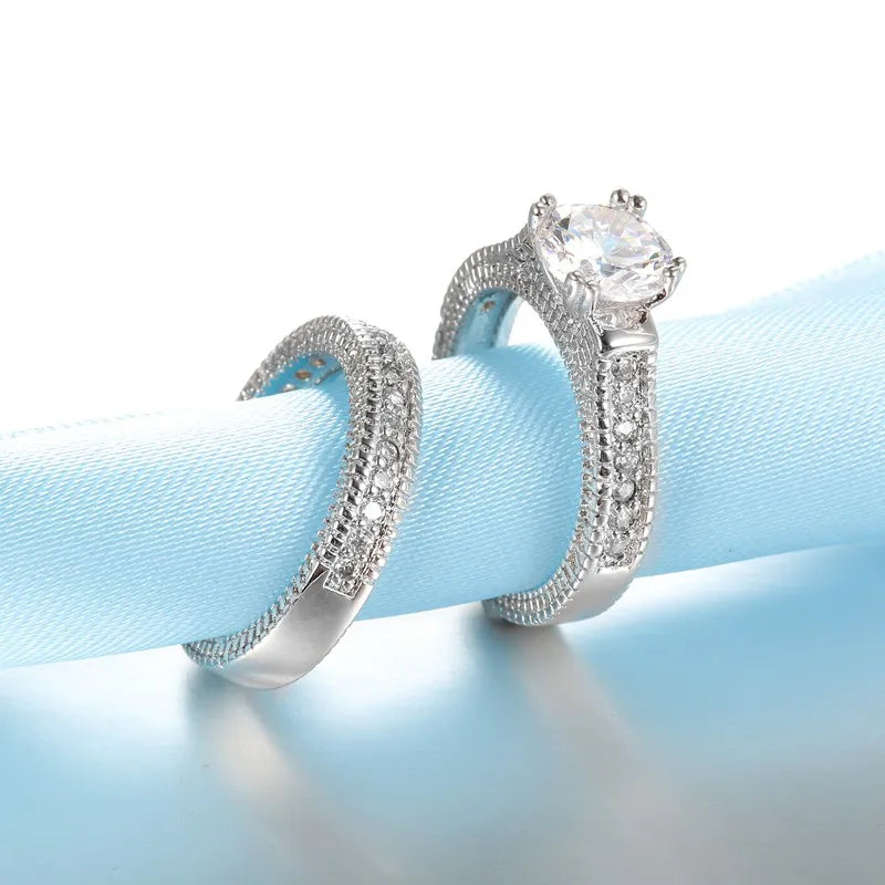 Elegant Wedding Engagement Couple Rings Set - مجموعة خواتم زواج وخطوبة أنيقة مصنوعة من الفضة الاسترلينية 925 بلون فضي مع حجر الزركون اللامع الكامل - إكسسوار رائع للاحتفال بالذكرى السنوية